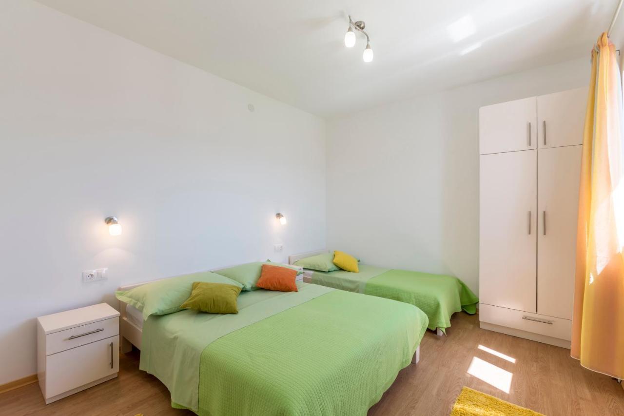 Apartmani Bezmalinovic โบล ภายนอก รูปภาพ
